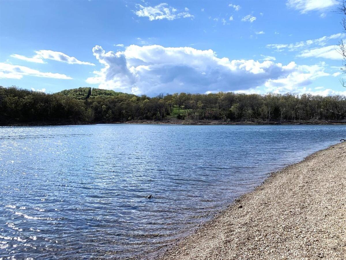 Lakeside Laziness, By Sdc, Pool, Lake, Pets Ok, 28-4 * Branson