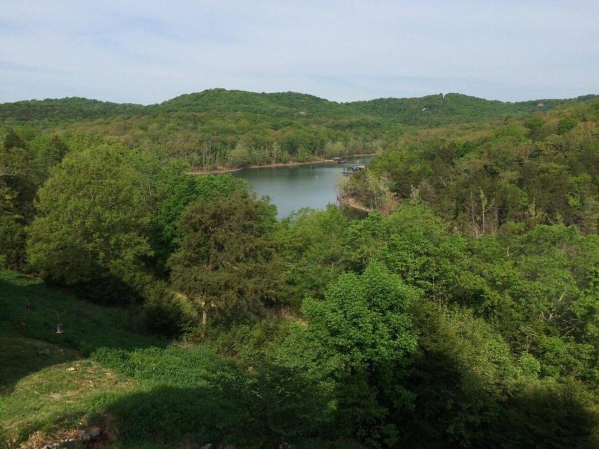 Lakeside Laziness, By Sdc, Pool, Lake, Pets Ok, 28-4 Apartment Branson