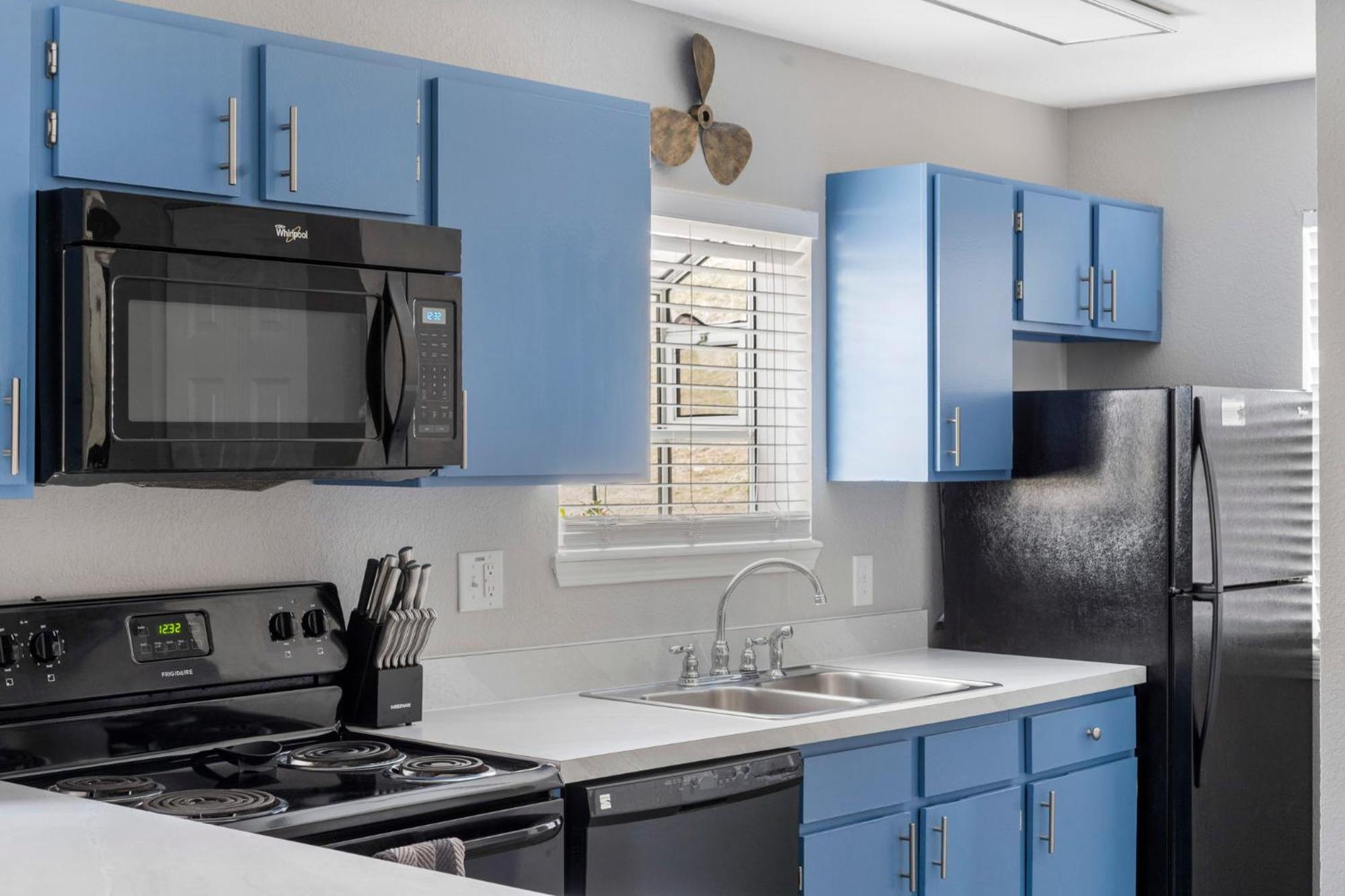 Apartment No Wake Zone, 2br, Bysdc, Onlake, Pebble Beach, 21-2 *