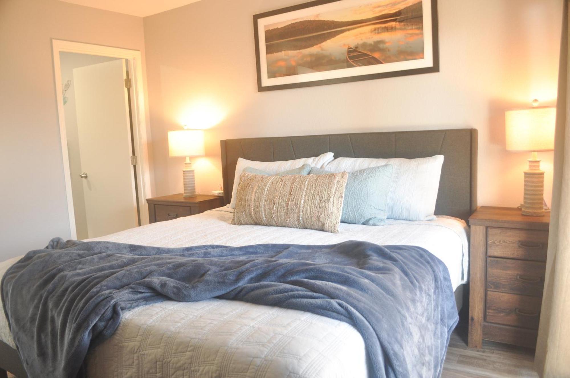 No Wake Zone, 2br, Bysdc, Onlake, Pebble Beach, 21-2