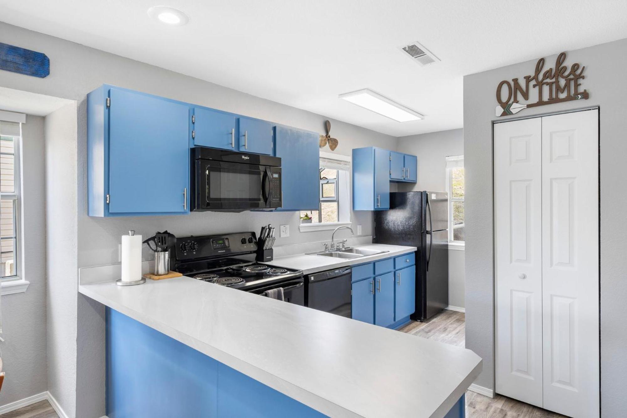 No Wake Zone, 2br, Bysdc, Onlake, Pebble Beach, 21-2 Apartment *