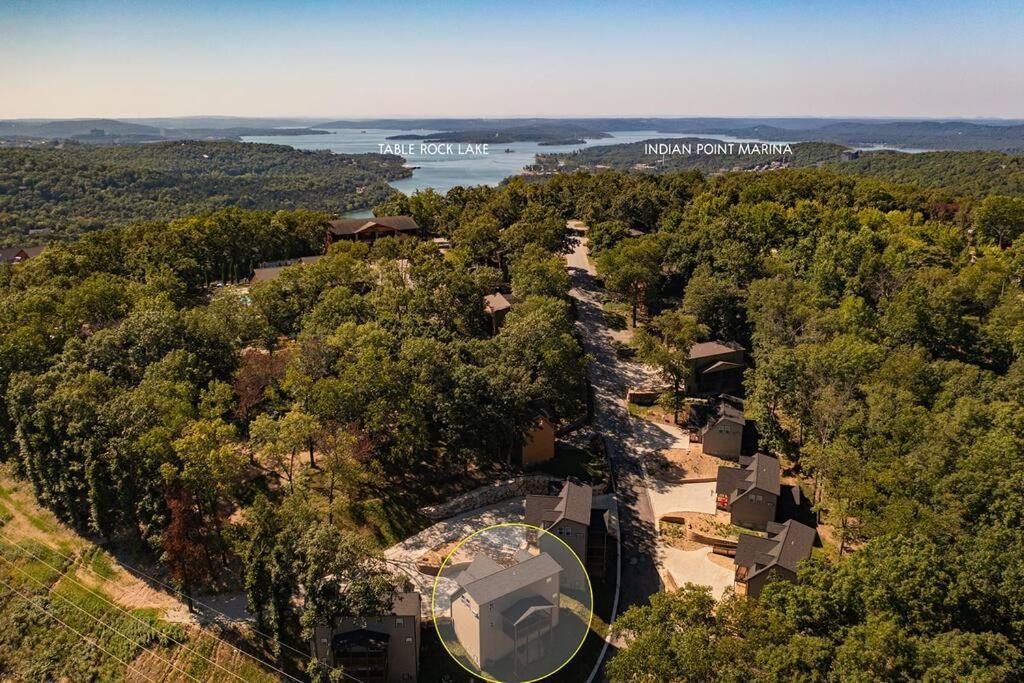 Rock And Timber Holiday home Branson