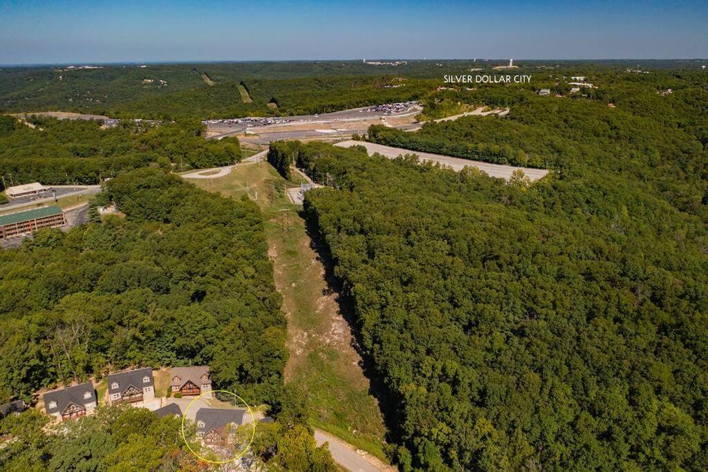 Rock And Timber Holiday home Branson