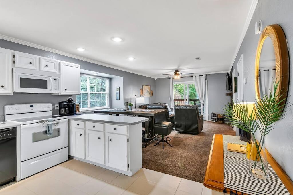 Lakeside With Outdoor Theater, 4min To Silver Dollar Apartment Branson