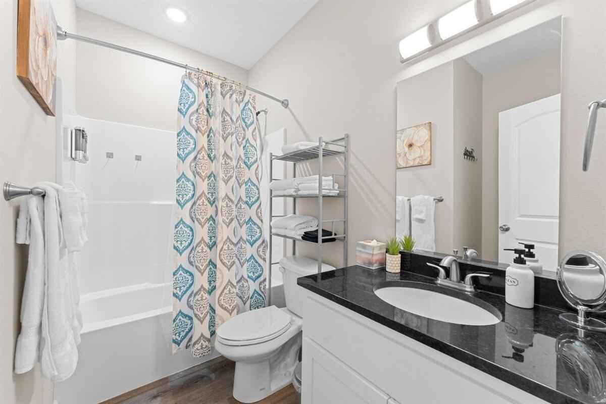 Apartment Spring Special No Dog Fee New Listing No Steps King Beds *