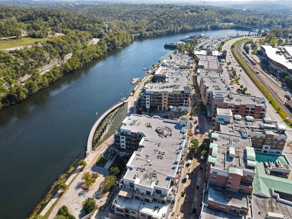 Apartment Spring Special No Dog Fee New Listing No Steps King Beds Branson