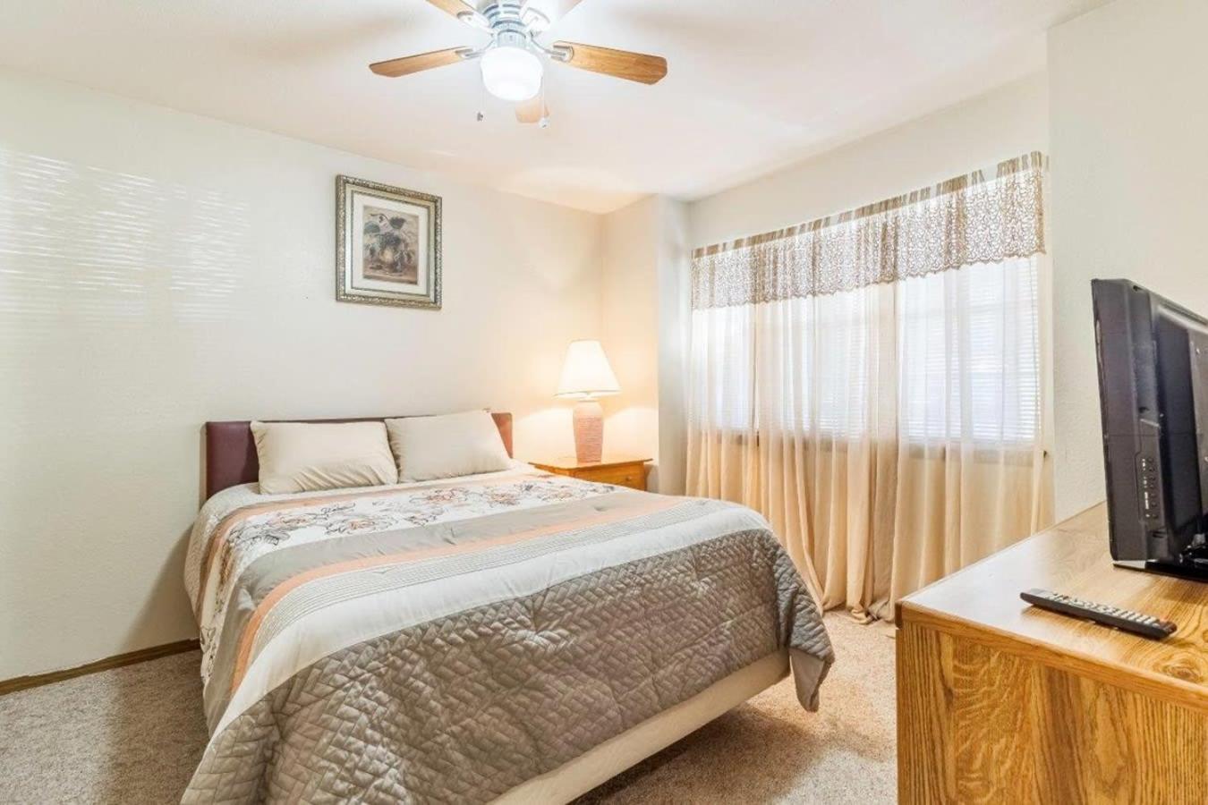 Walk-in Eagles Nest With Pool And Hot Tub Near Silver Dollar Apartment Branson