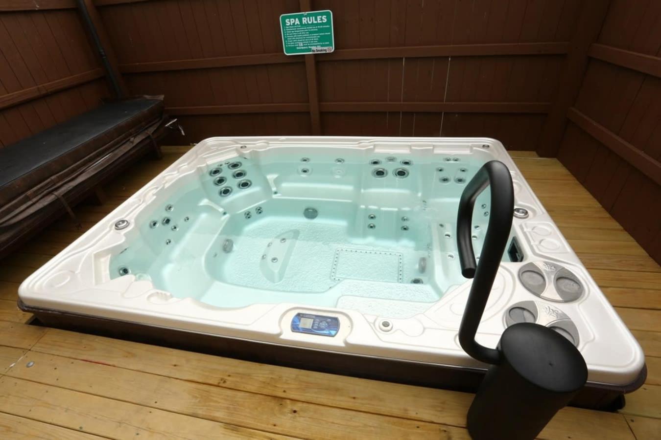 Walk-in Eagles Nest With Pool And Hot Tub Near Silver Dollar *