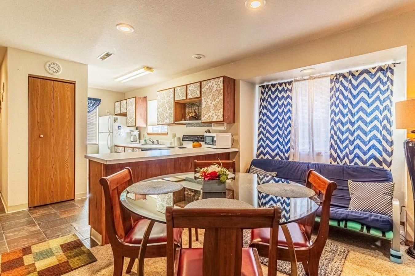 Apartment Walk-in Eagles Nest With Pool And Hot Tub Near Silver Dollar Branson