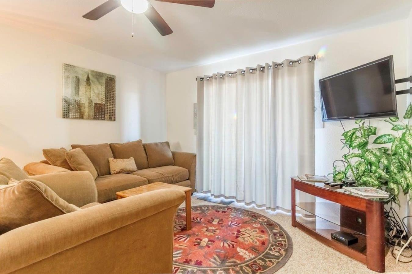 Apartment Walk-in Eagles Nest With Pool And Hot Tub Near Silver Dollar