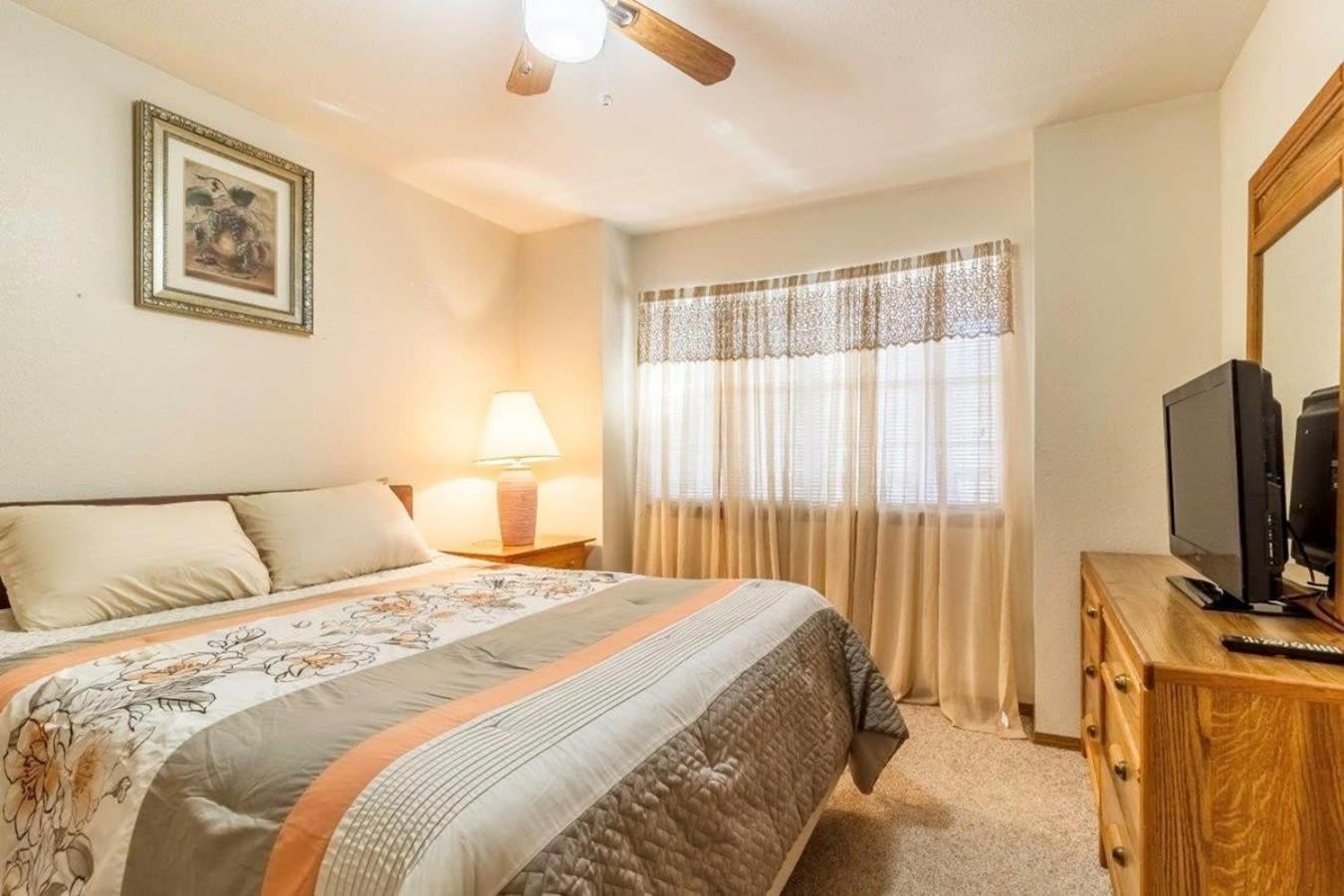 Apartment Walk-in Eagles Nest With Pool And Hot Tub Near Silver Dollar Branson
