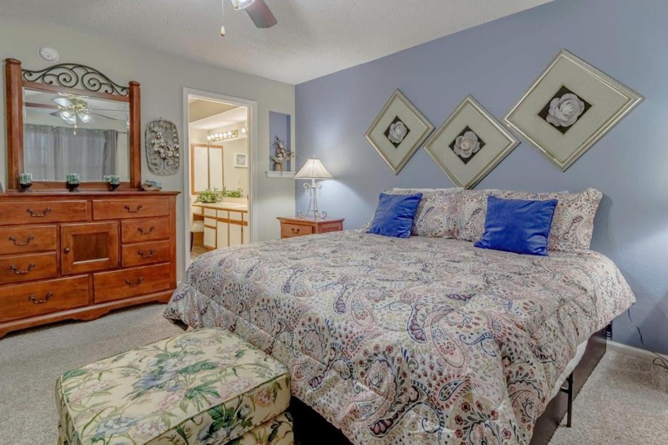 On Thousand Hills Golf Course With Indoor Pool And Hot Tub Apartment