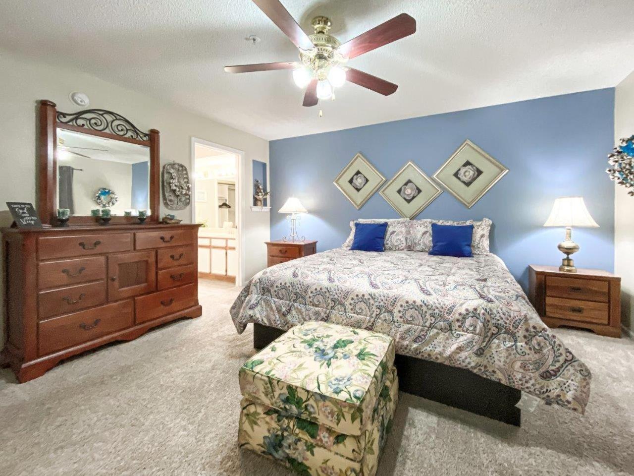 On Thousand Hills Golf Course With Indoor Pool And Hot Tub Branson
