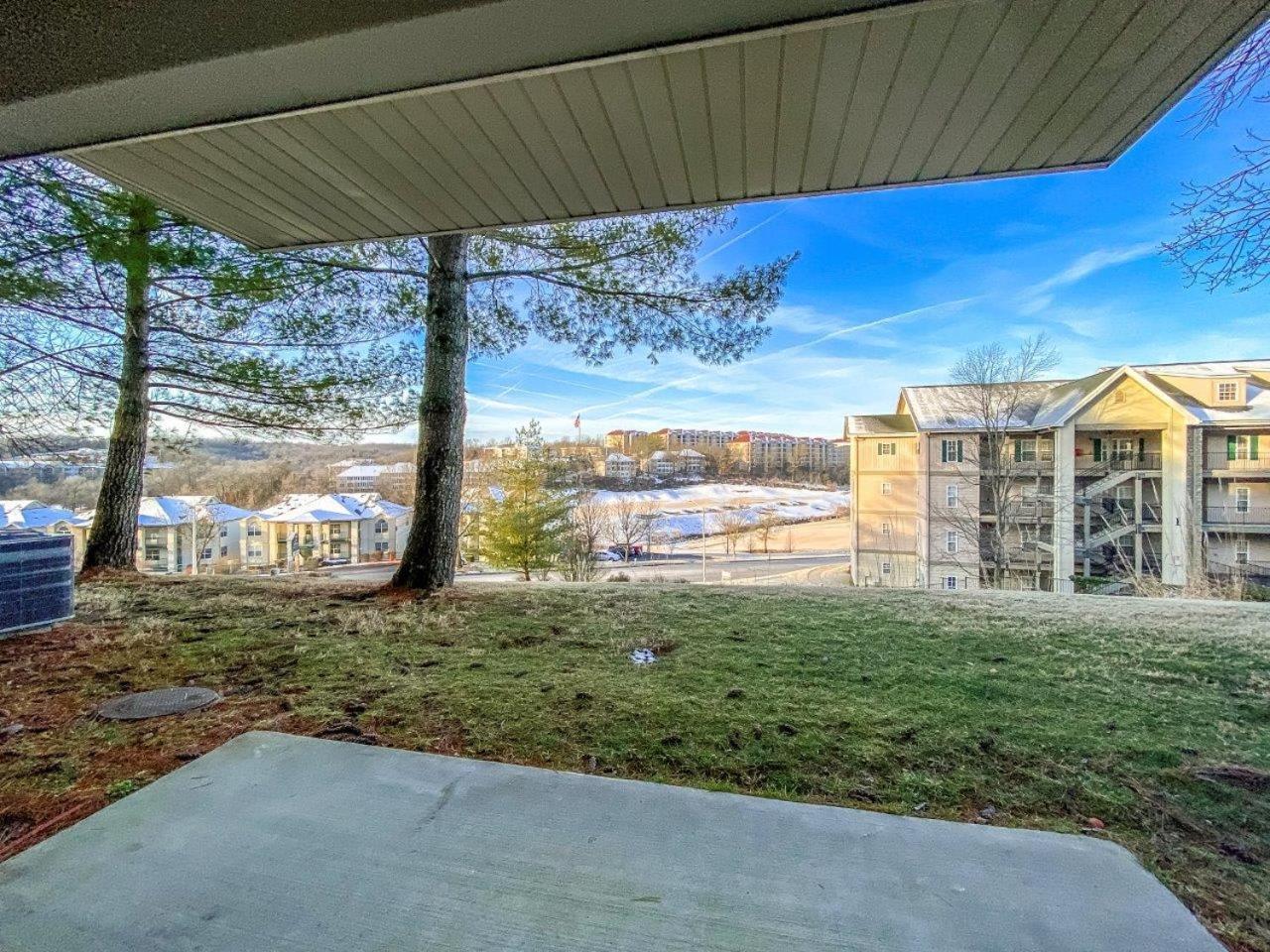 On Thousand Hills Golf Course With Indoor Pool And Hot Tub Branson