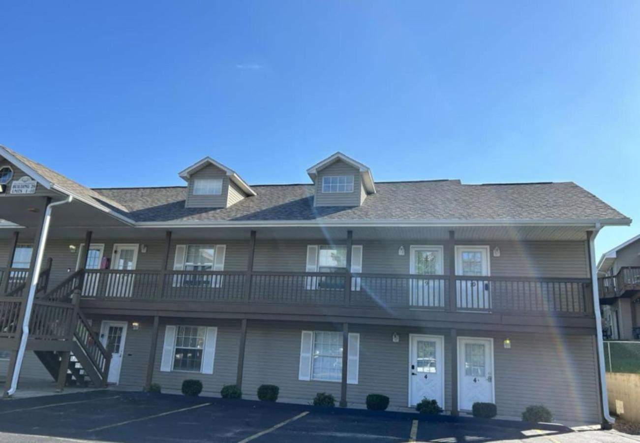 Corner, Floor, Fall Creek, Convenient To 76