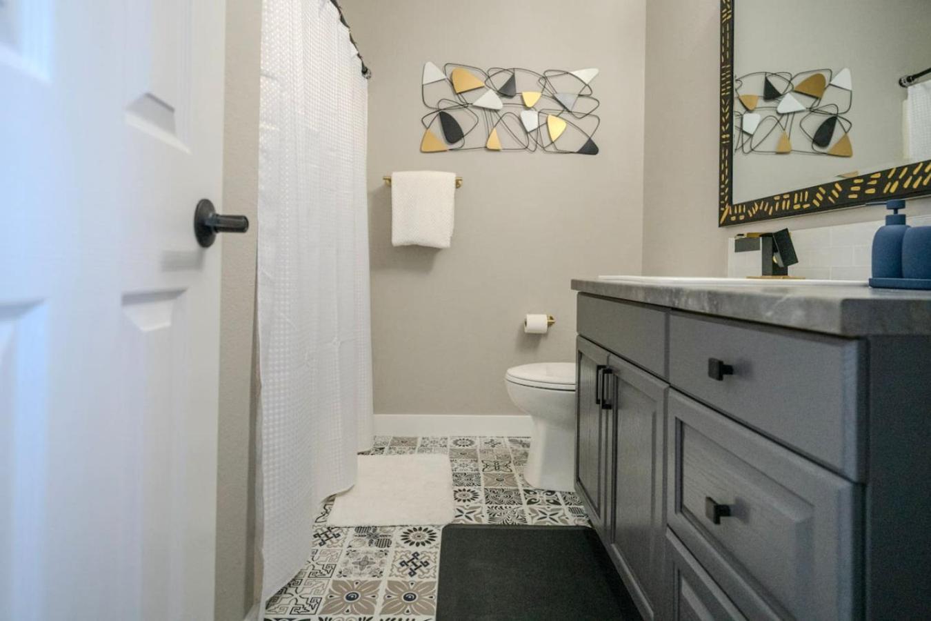 Holiday home Corner, Floor, Fall Creek, Convenient To 76 Branson