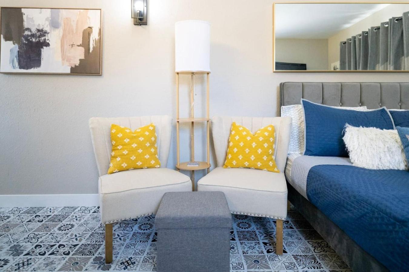 Holiday home Corner, Floor, Fall Creek, Convenient To 76 *