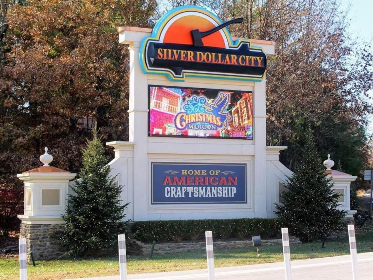 Apartment Spring Break Special! By Sdc, On Lake, Big Deck 20-1