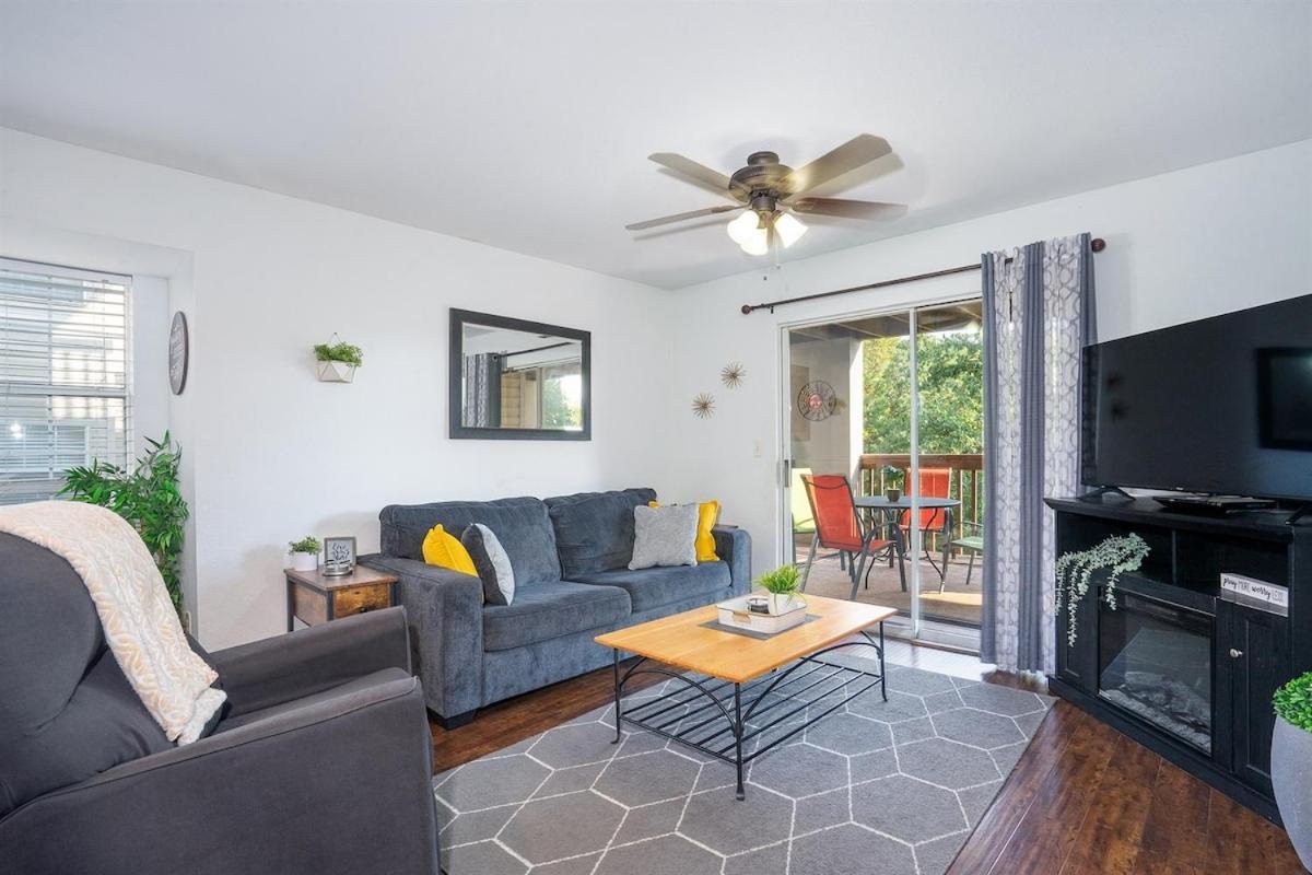 Apartment Spring Break Special! By Sdc, On Lake, Big Deck 20-1