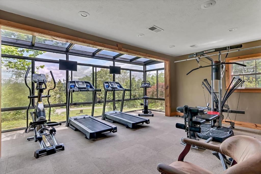 Holiday home Cozy Lodge-private Hot Tub-walk To Taneycomo-free Attraction Tickets Branson