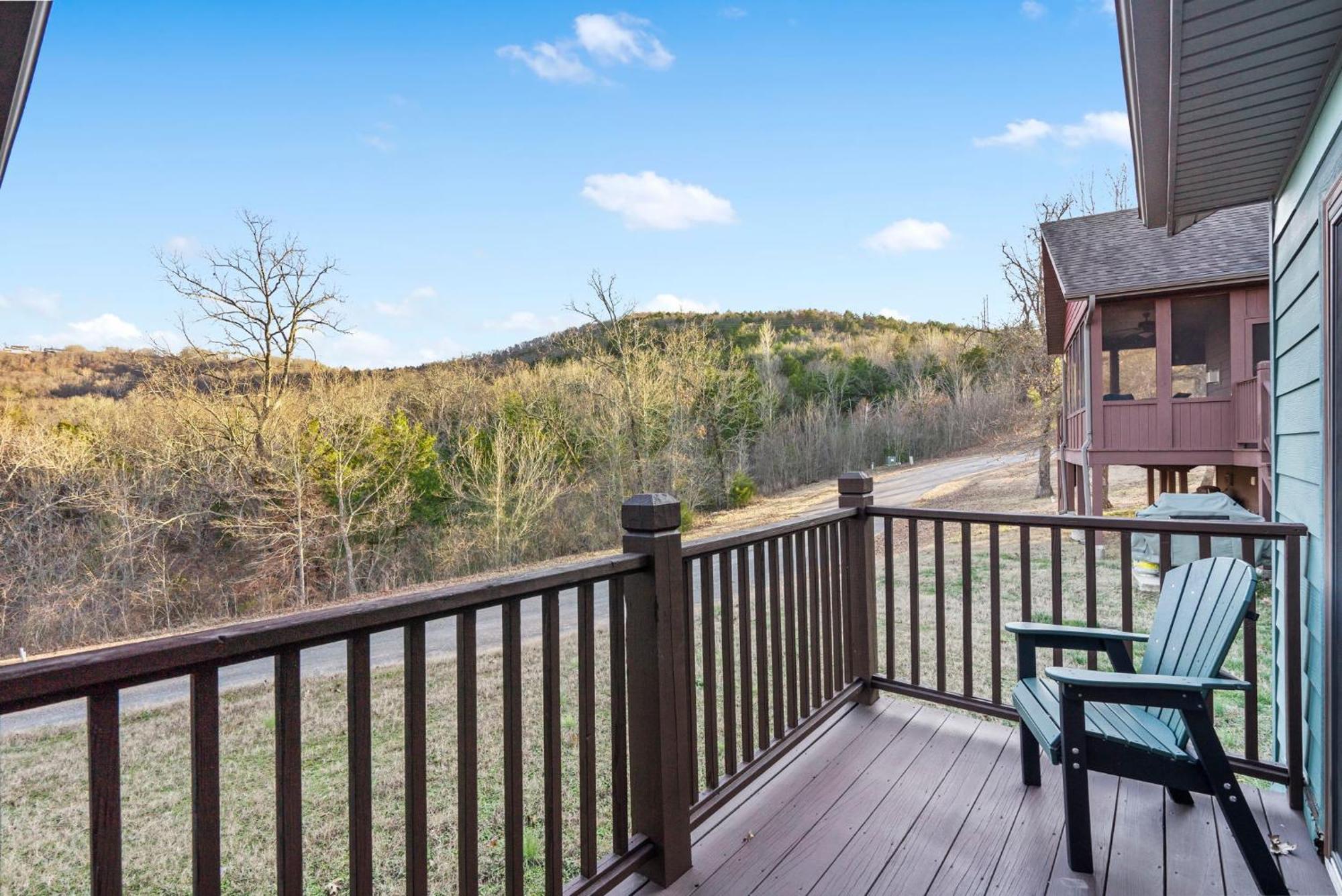 Cozy Lodge-private Hot Tub-walk To Taneycomo-free Attraction Tickets *