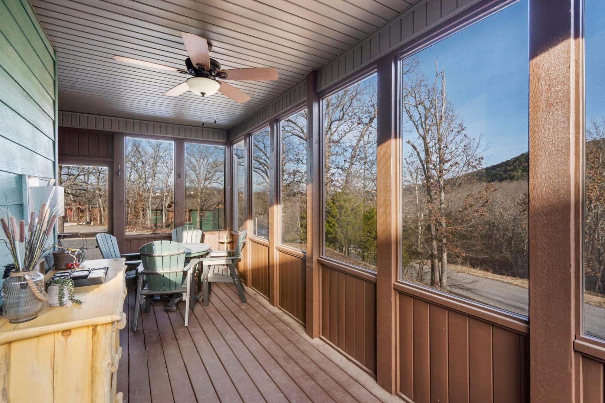 Holiday home Cozy Lodge-private Hot Tub-walk To Taneycomo-free Attraction Tickets
