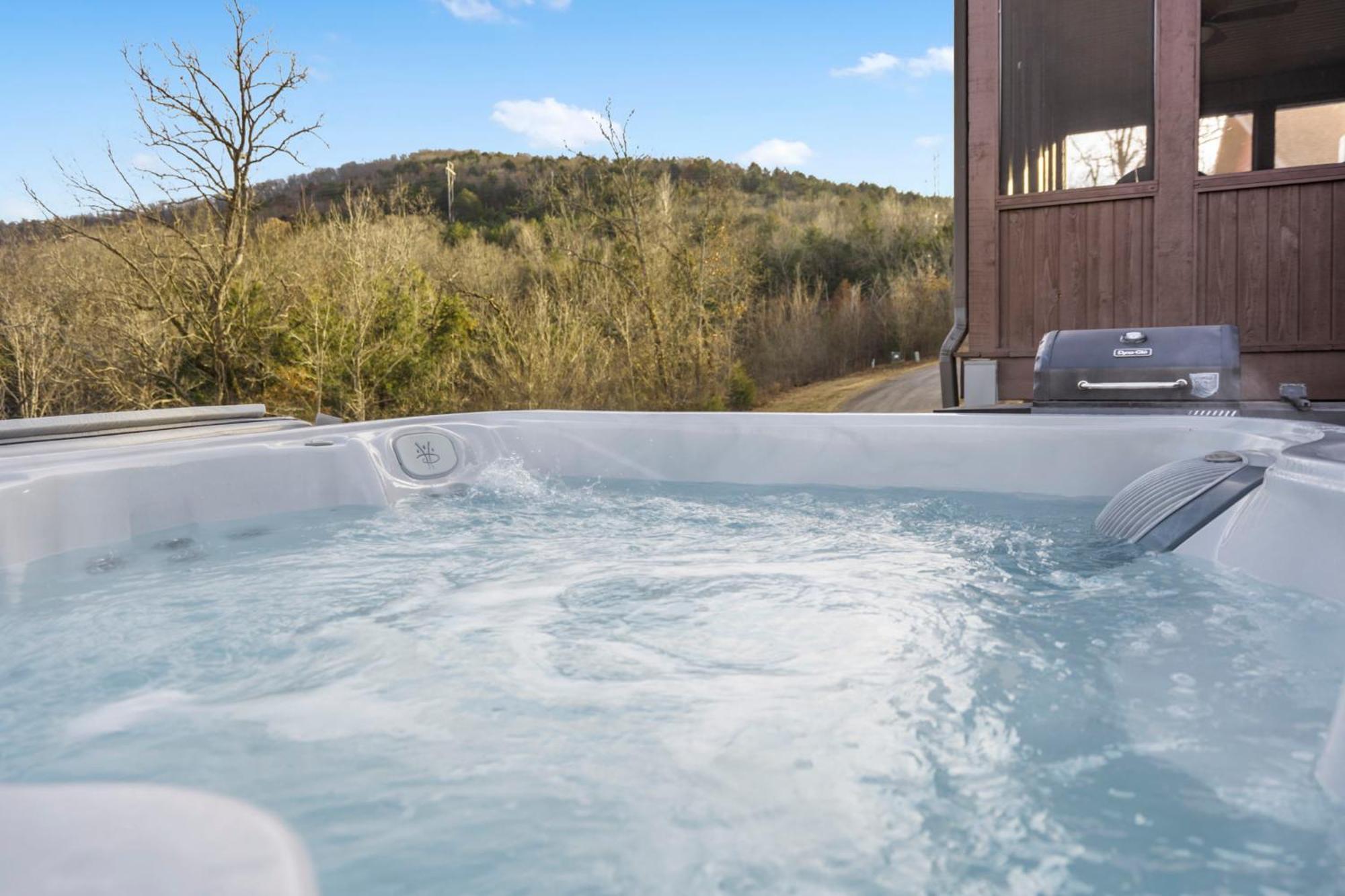 Holiday home Cozy Lodge-private Hot Tub-walk To Taneycomo-free Attraction Tickets