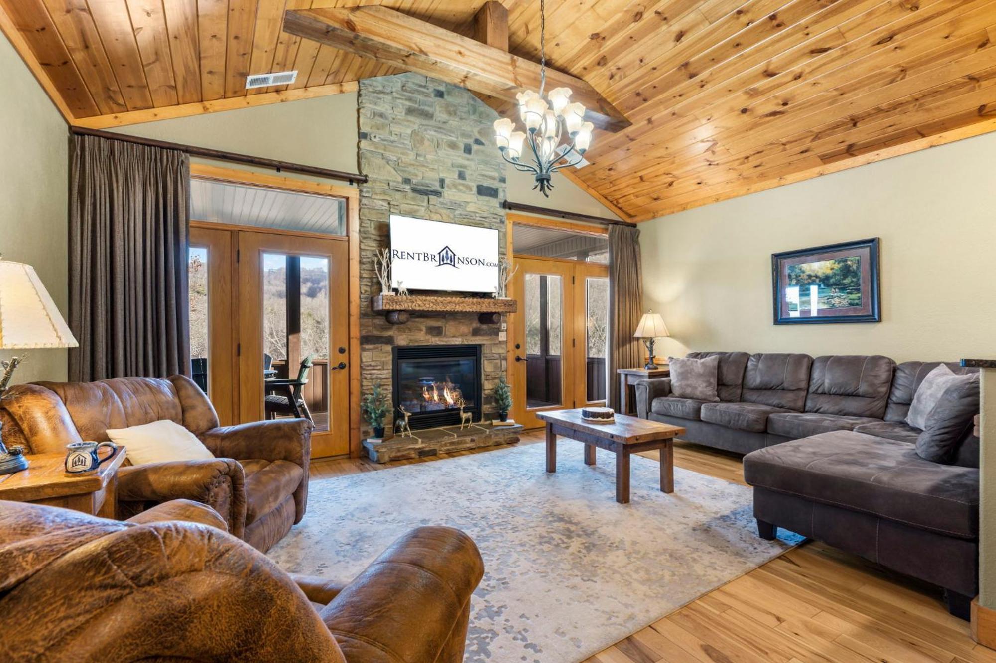 Cozy Lodge-private Hot Tub-walk To Taneycomo-free Attraction Tickets Holiday home Branson