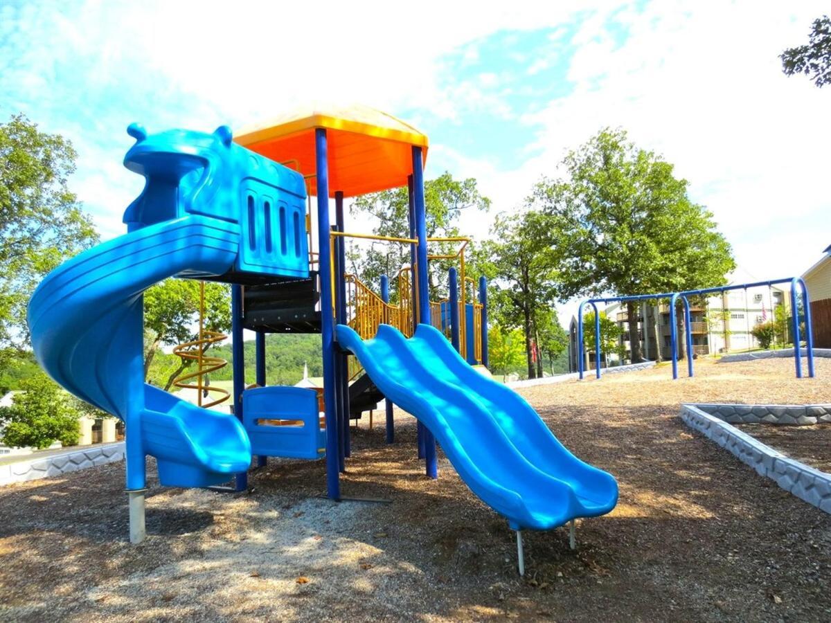 Apartment Spring Break Special! View, By Sdc, Deck, 5-5 Branson