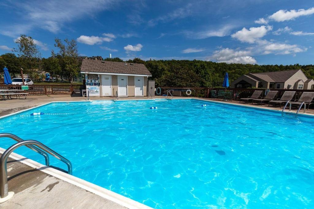 Apartment Spring Break Special! View, By Sdc, Deck, 5-5 *