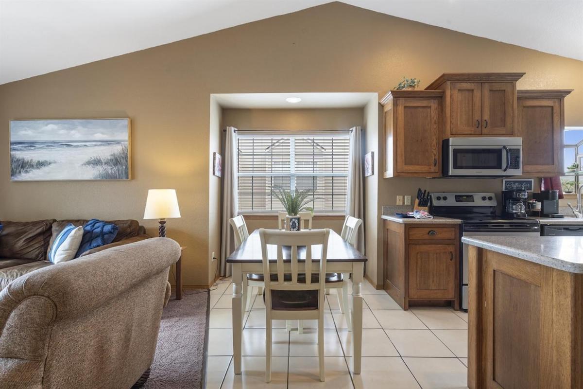 Spring Break Special! Deck, View, By Sdc, 21-6 Apartment *
