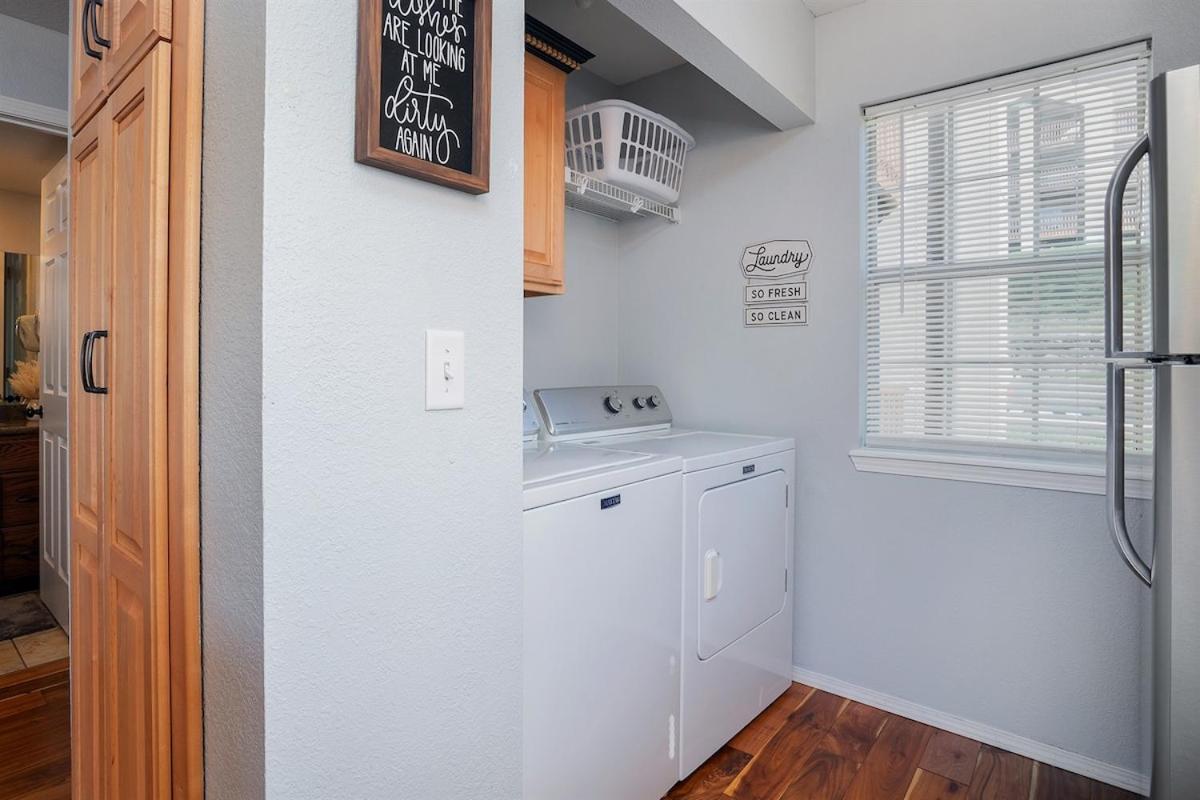 Spring Break Special! View, Sdc, No Stairs, 9-3 Apartment