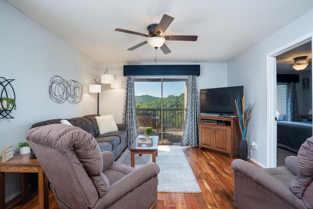 Spring Break Special! View, Sdc, No Stairs, 9-3 Apartment *