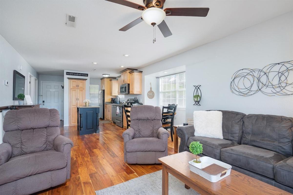 Spring Break Special! View, Sdc, No Stairs, 9-3 Apartment *