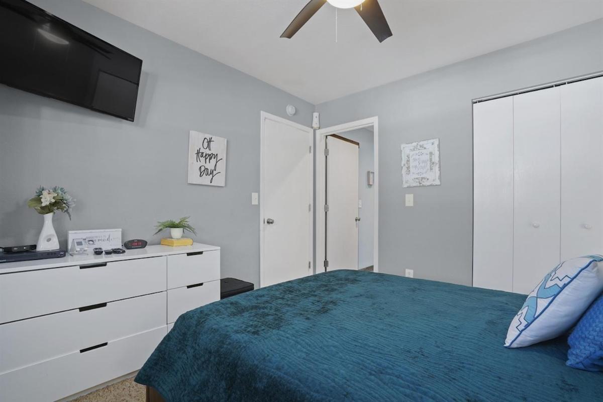 Apartment Spring Break Special! Lake, By Sdc, Large Deck 4-5