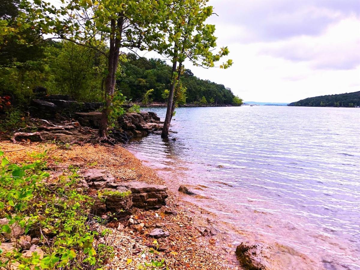 Apartment Spring Break Special! Lake, By Sdc, Large Deck 4-5
