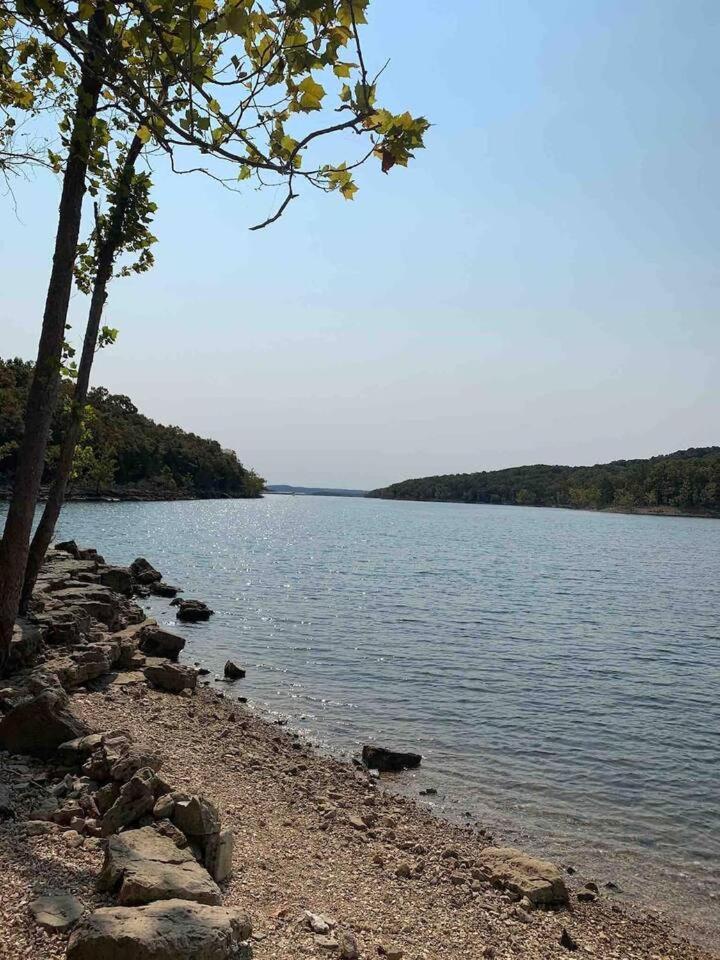 Apartment Spring Break Special! Lake, By Sdc, Large Deck 4-5