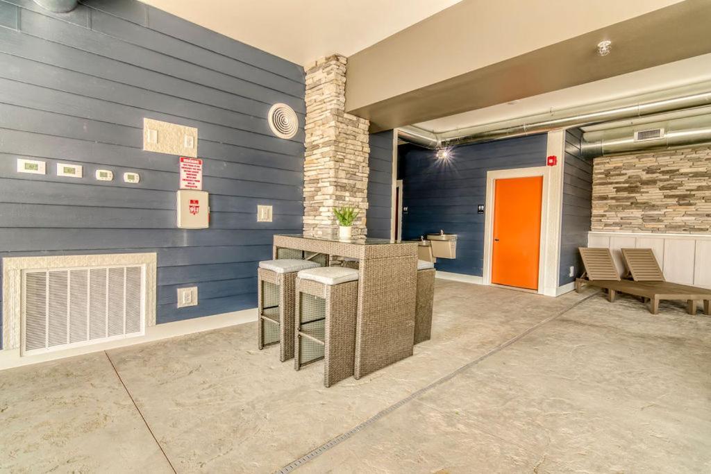 Putting Green-table Rock View-$400 Of Free Tickets-super Location-hot Tub! Holiday home