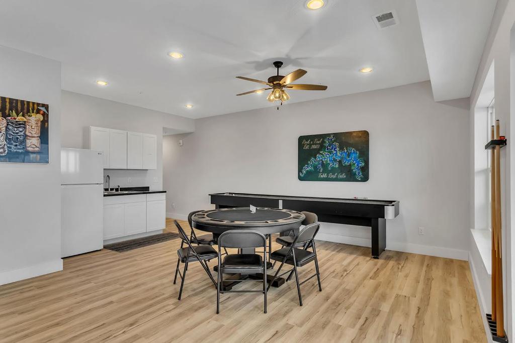 Holiday home Putting Green-table Rock View-$400 Of Free Tickets-super Location-hot Tub! Branson