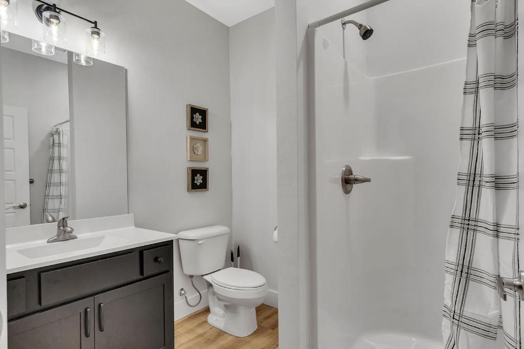 Holiday home Putting Green-table Rock View-$400 Of Free Tickets-super Location-hot Tub!