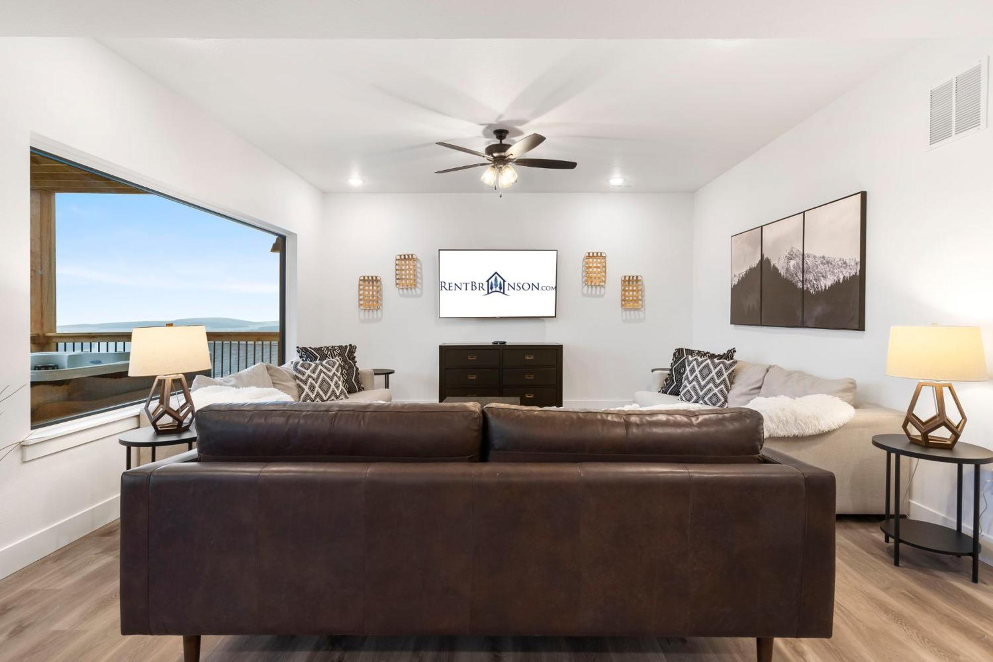 Gorgeous Views, $400 Daily Local Activities, Community Amenities, Near Sdc! Holiday home *
