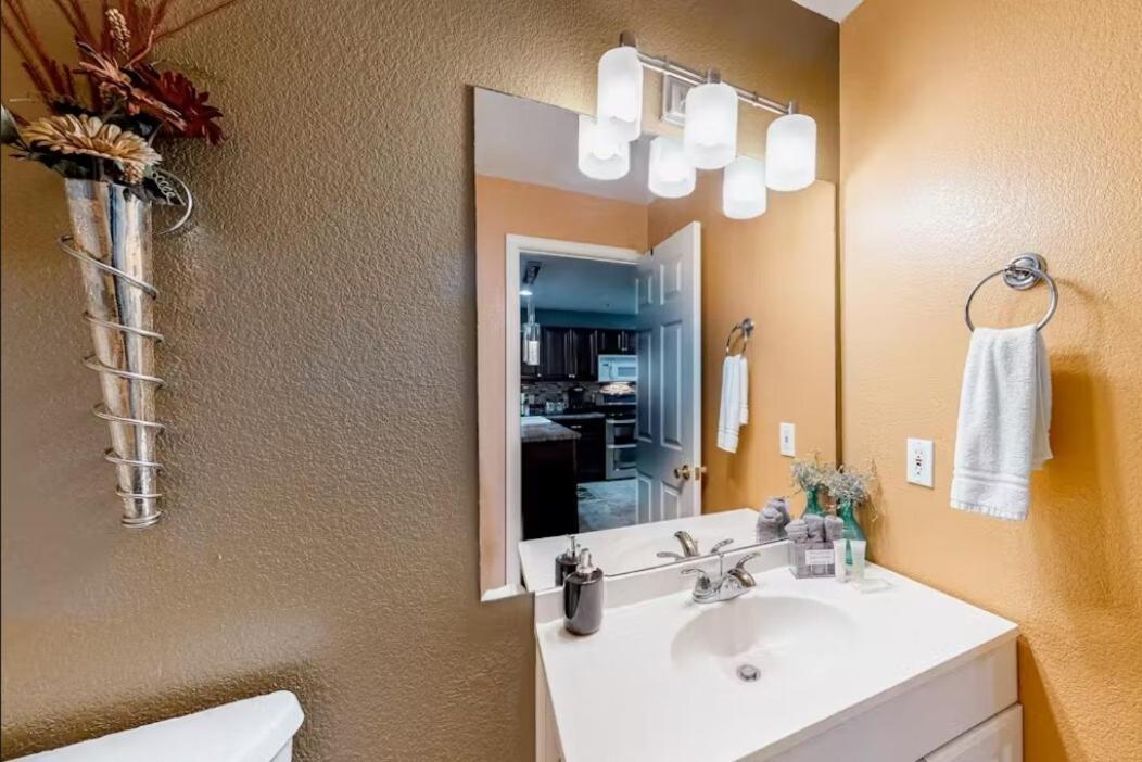 Spring Break Special! Screened Porch, Pet Ok, 34-7 Apartment
