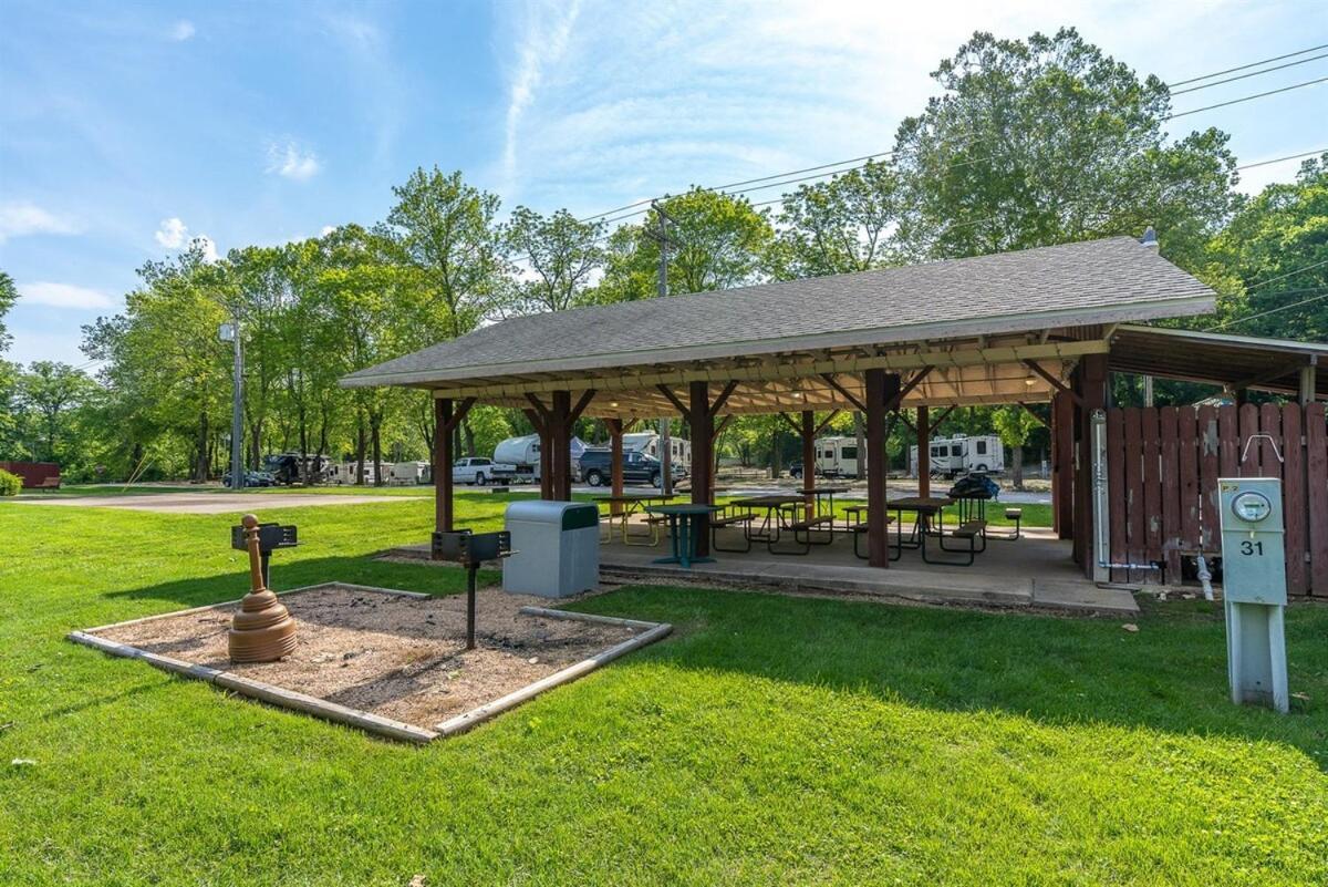 Spring Break Special! Screened Porch, Pet Ok, 34-7