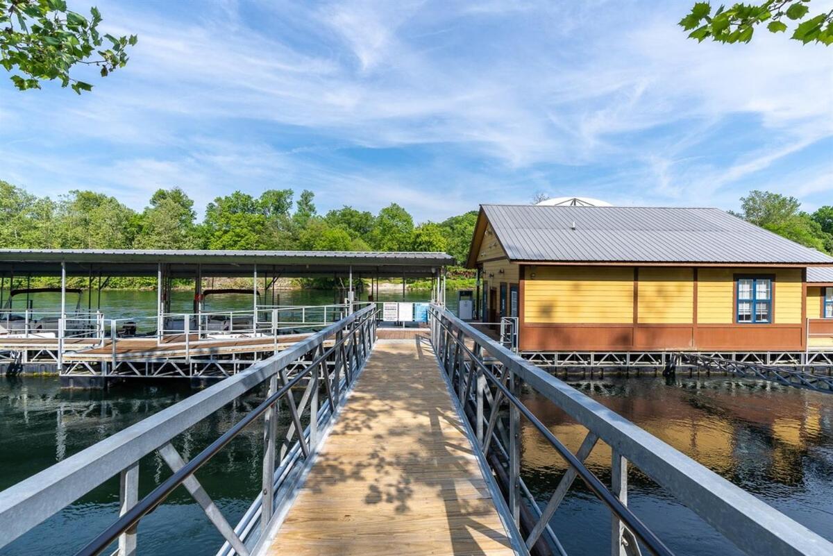 Spring Break Special! Screened Porch, Pet Ok, 34-7 * Branson