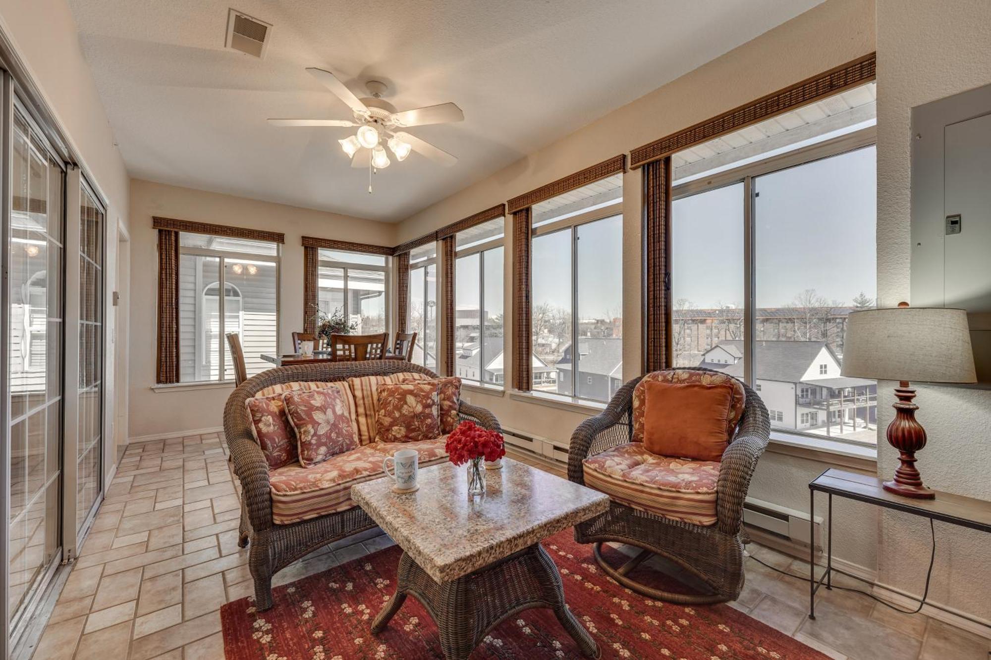 Walk To Strip Inviting Condo! Apartment Branson