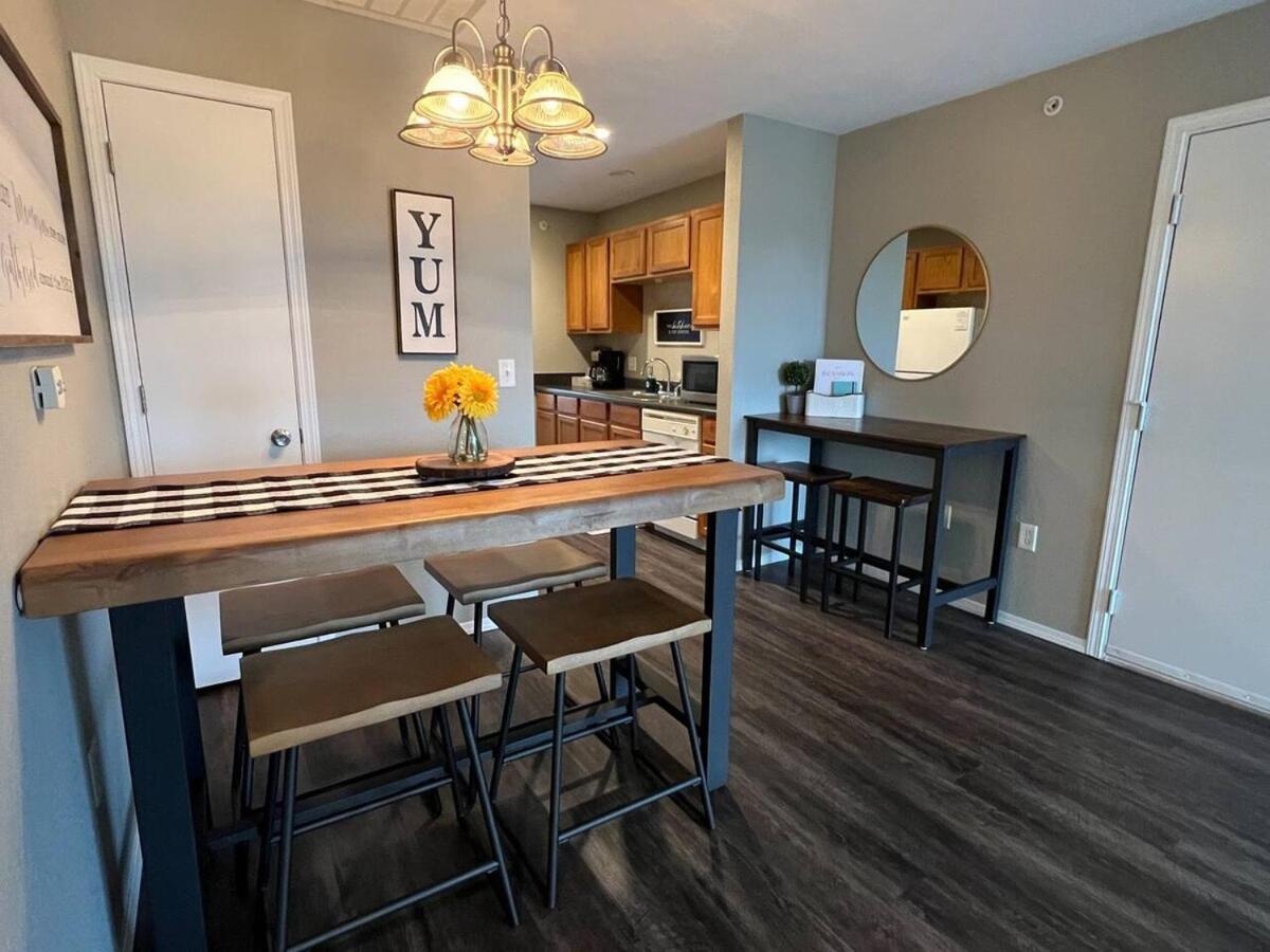 Spring Break Special! Between Strip & Sdc, 2903-6 Apartment