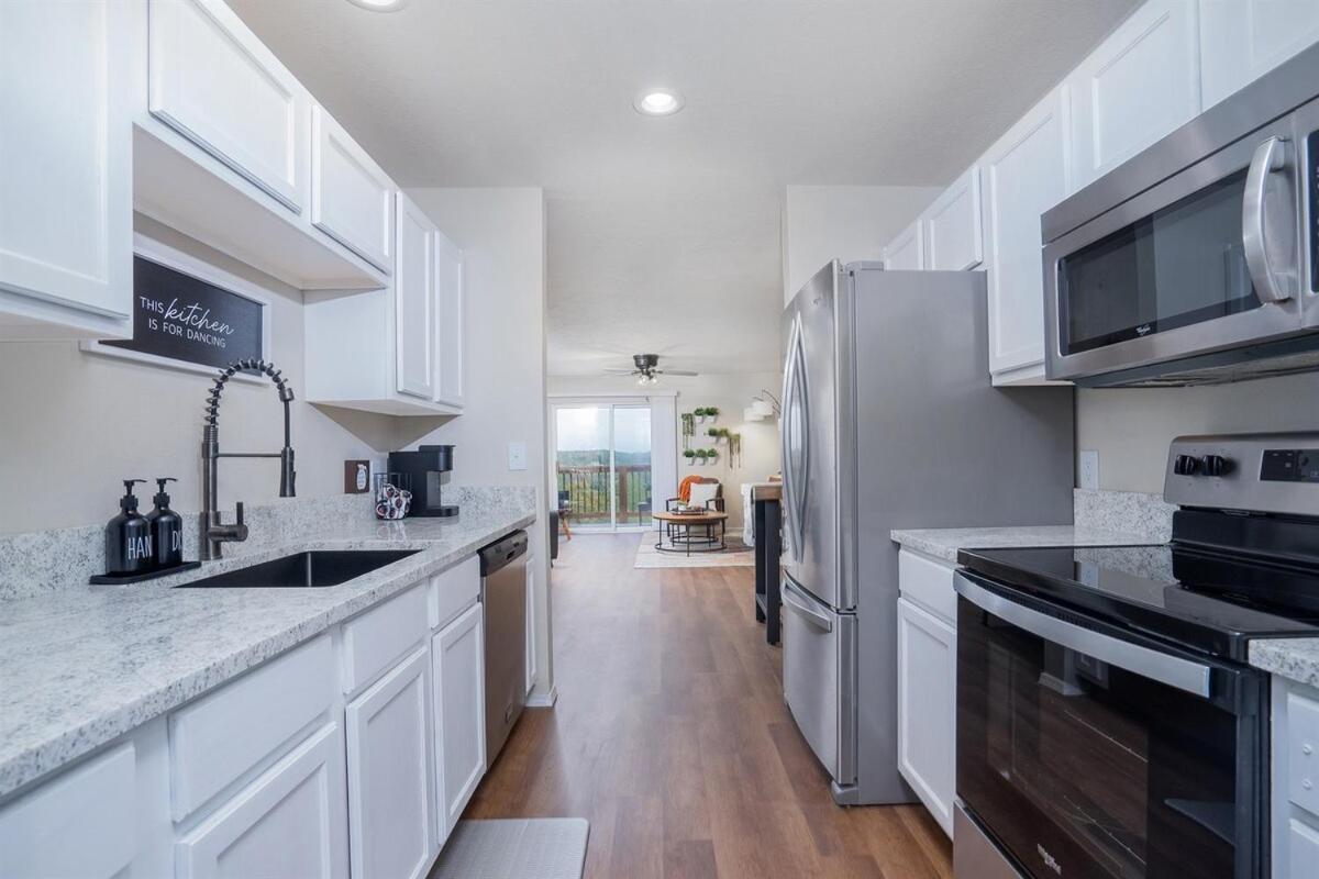 Apartment Spring Break Special! Between Strip & Sdc, 2901-6