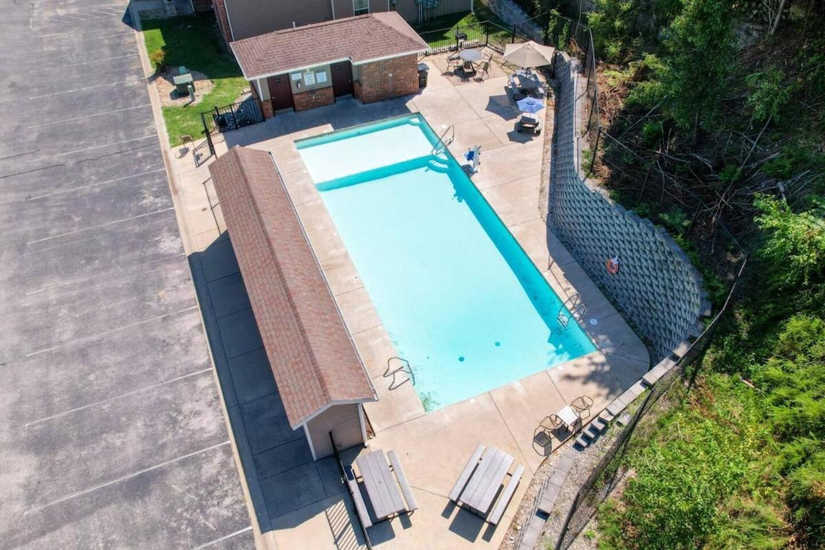 Spring Break Special! Between Strip & Sdc, 2901-6 Apartment