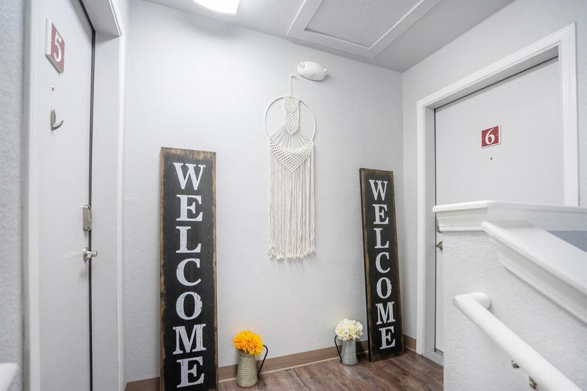 Apartment Spring Break Special! Between Strip & Sdc, 2901-6