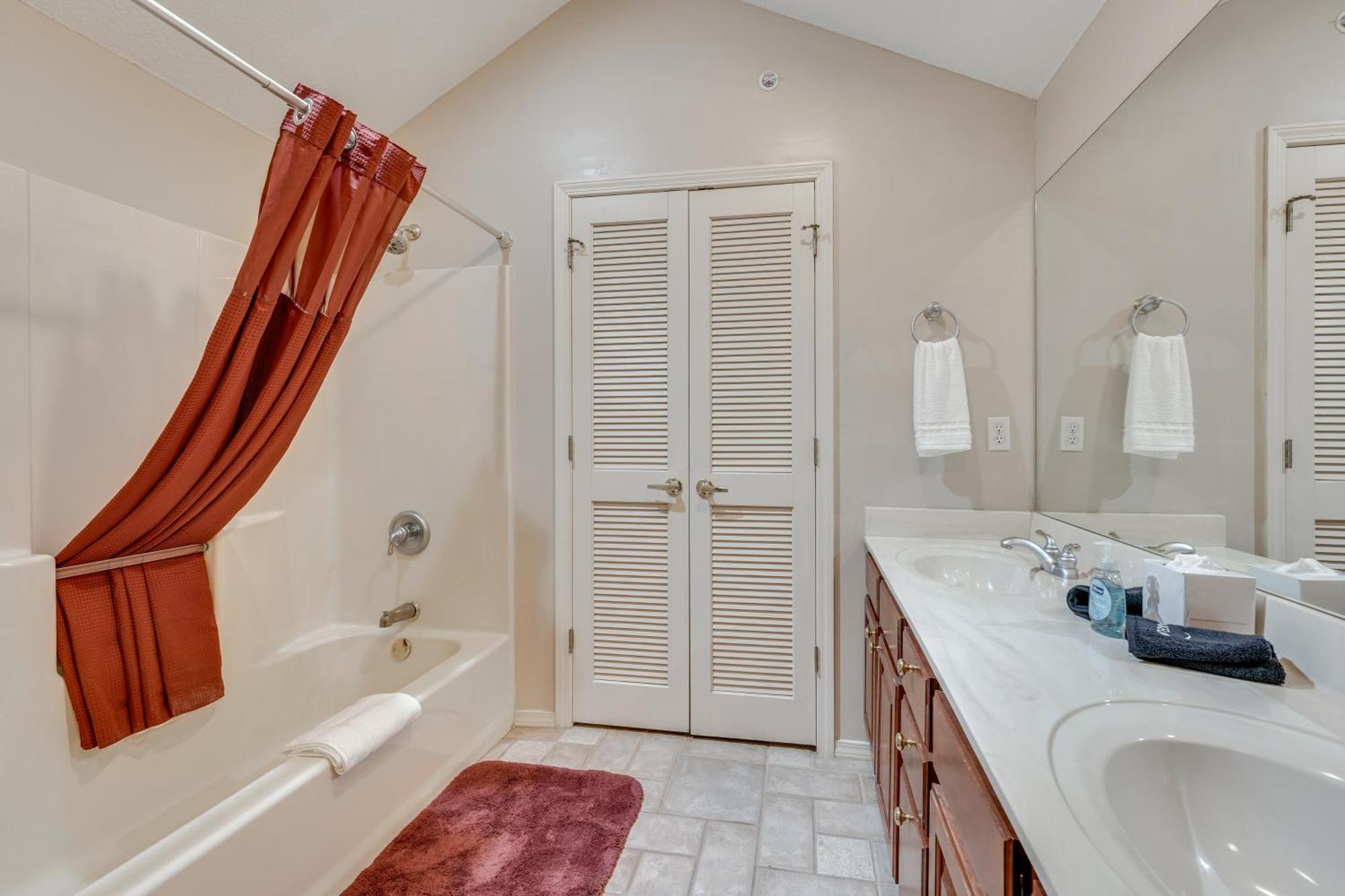 Walk To Strip Inviting Condo! Apartment Branson
